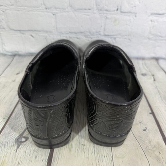 Dansko Clog 7.5-8 US 38 EU Black Embossed Leather Slip On Comfort Walk Shoes - Picture 13 of 13